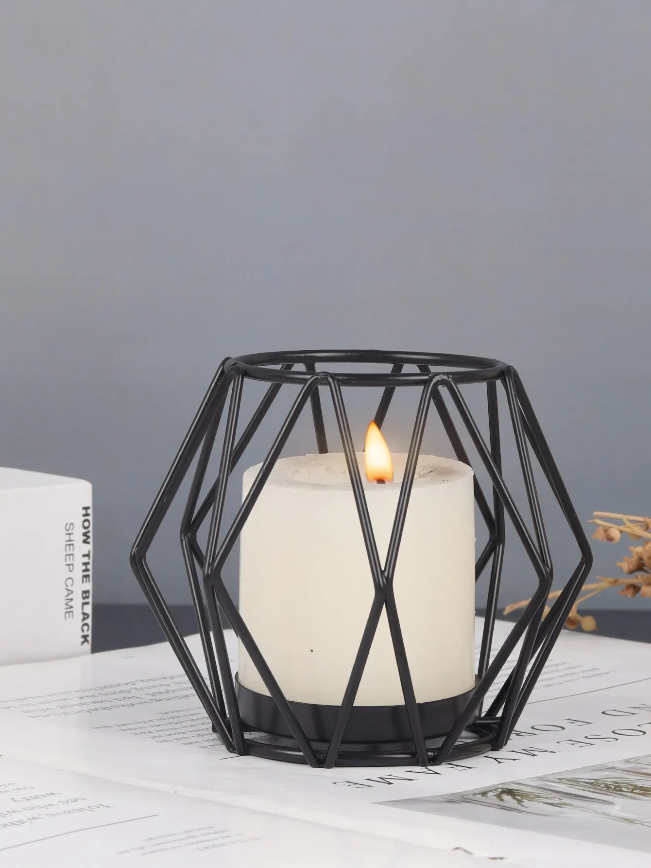 1pc Creative Nordic Iron Art Geometric Candlestick Indoor Decoration Aromatherapy Candle Holder Romantic Table Decoration