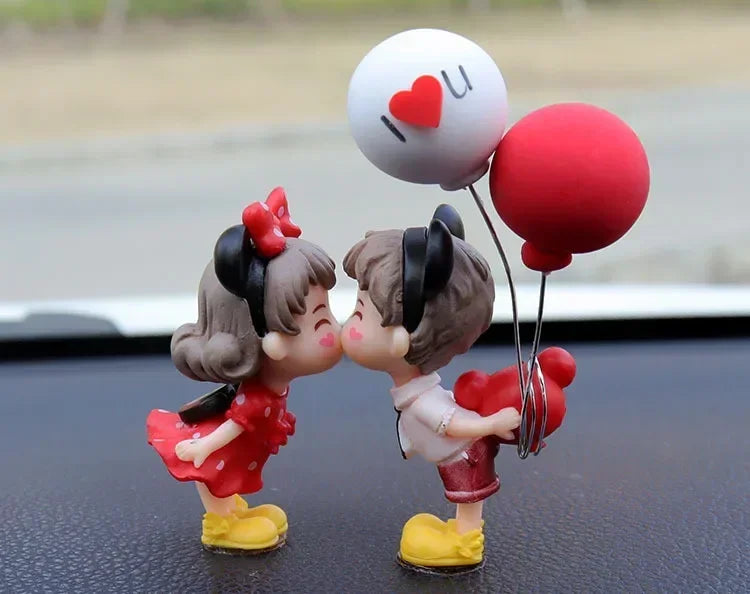 Valentine's Day Gift Cartoon Resin Couples Figurine Cute Lovers Balloon Ornament for Car Dashboard  Office Desktop Home Decor