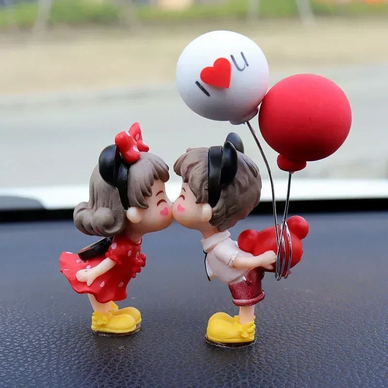 Valentine's Day Gift Cartoon Resin Couples Figurine Cute Lovers Balloon Ornament for Car Dashboard  Office Desktop Home Decor