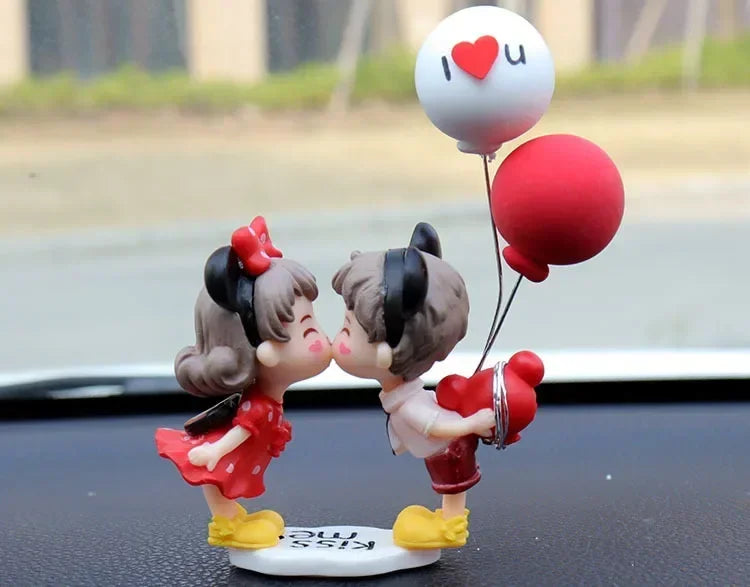 Valentine's Day Gift Cartoon Resin Couples Figurine Cute Lovers Balloon Ornament for Car Dashboard  Office Desktop Home Decor